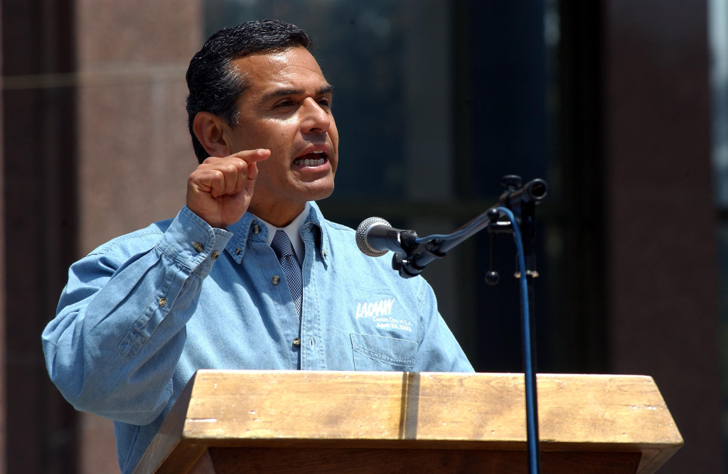Timeline: Antonio Villaraigosa’s tenure as mayor | scpr.orgr