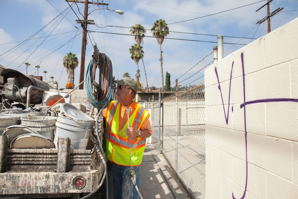 LA scrubs away 30 million square feet of graffiti each year